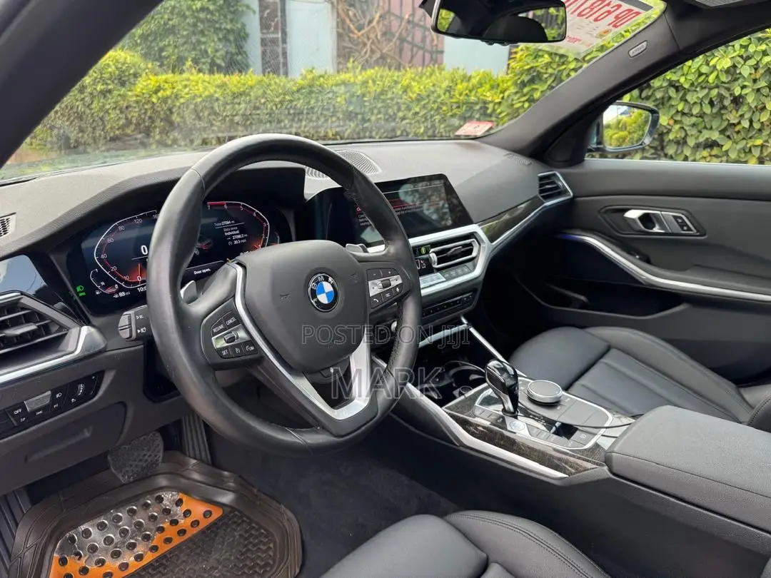 BMW 330i 2021 Blue