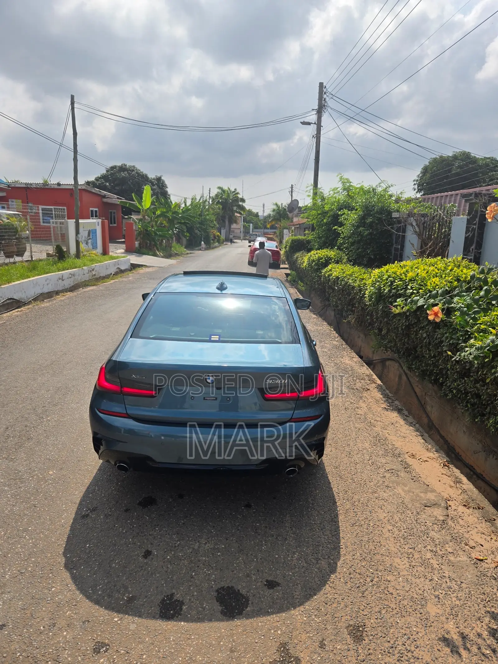 BMW 330i 2021 Blue