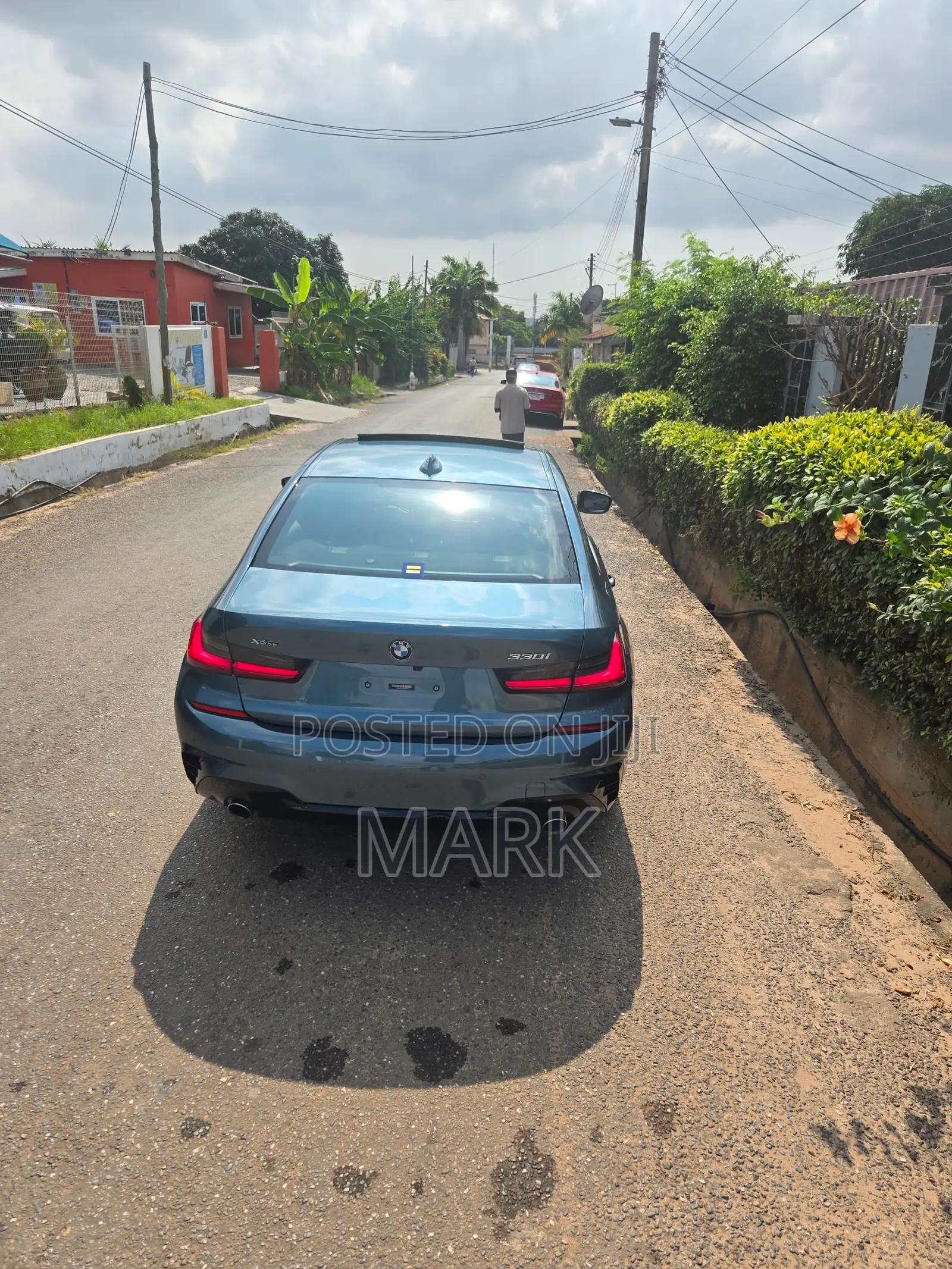 BMW 330i 2021 Blue