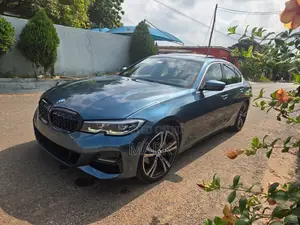 BMW 330i 2021 Blue