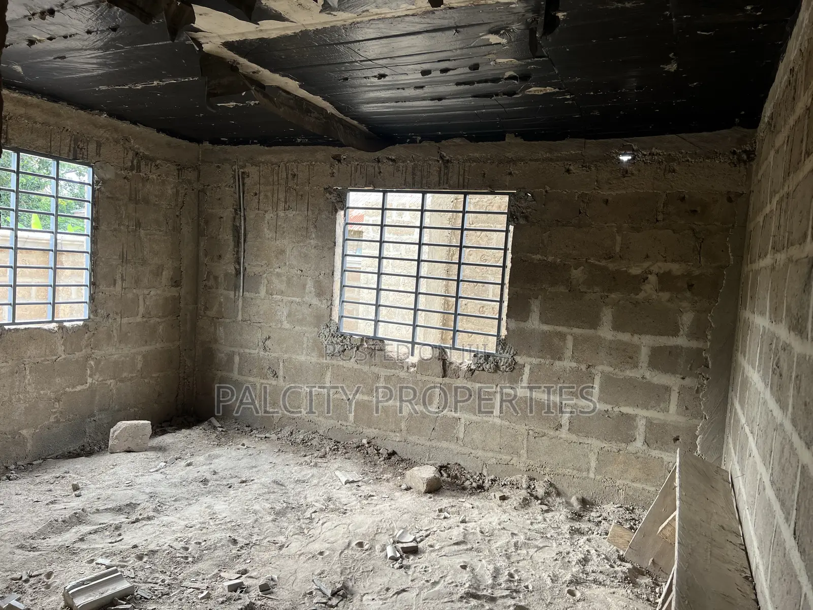 5bdrm House in Ejisu Krapa for sale
