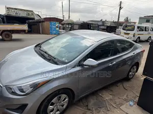 Hyundai Elantra SE Sedan FWD (1.8L 4cyl 6M) 2016 Silver