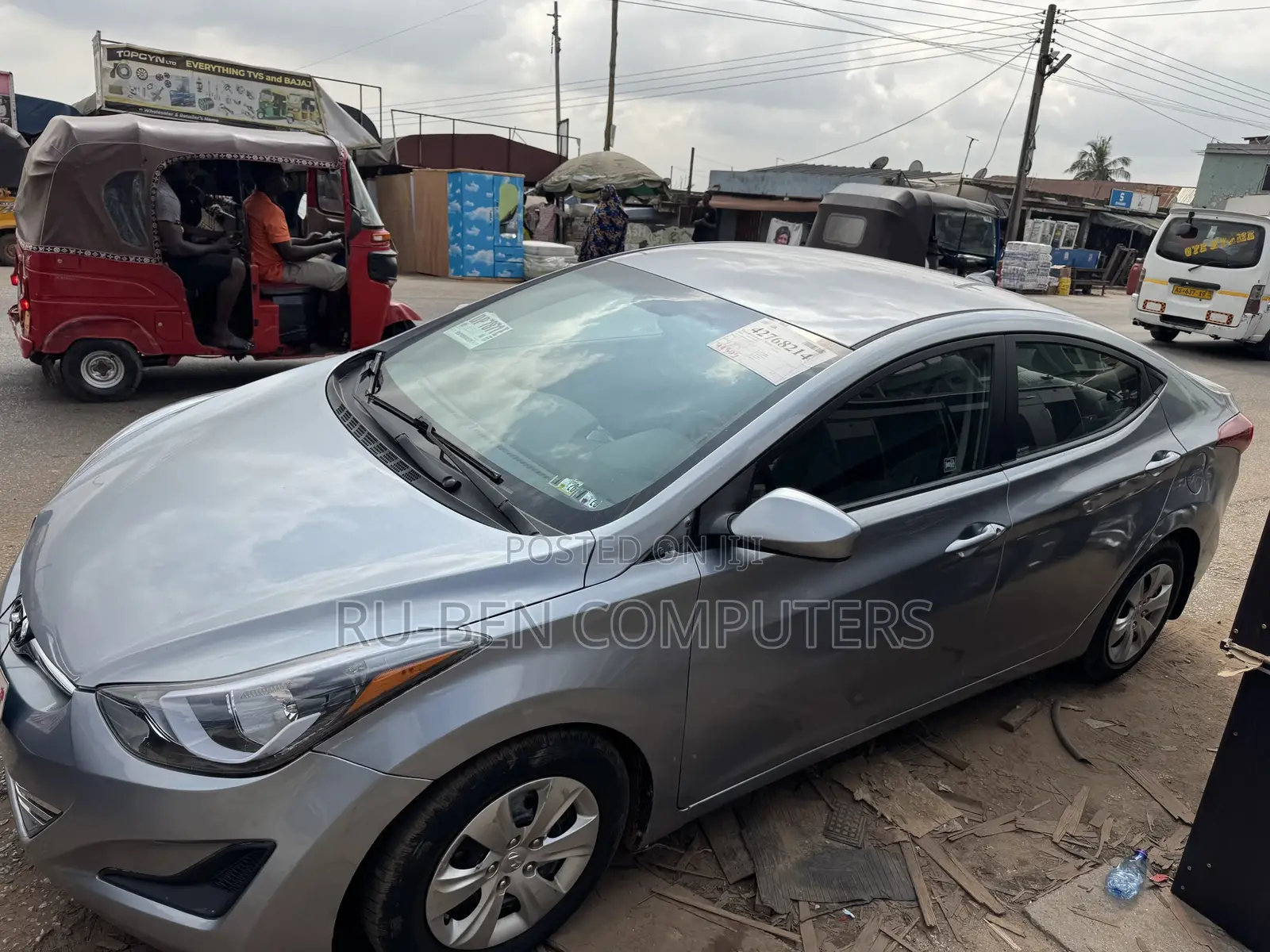 Hyundai Elantra SE Sedan FWD (1.8L 4cyl 6M) 2016 Silver