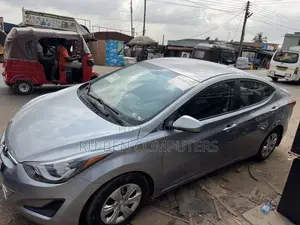 Hyundai Elantra SE Sedan FWD (1.8L 4cyl 6M) 2016 Silver