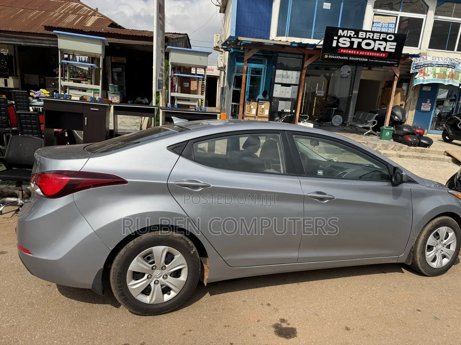 Hyundai Elantra SE Sedan FWD (1.8L 4cyl 6M) 2016 Silver