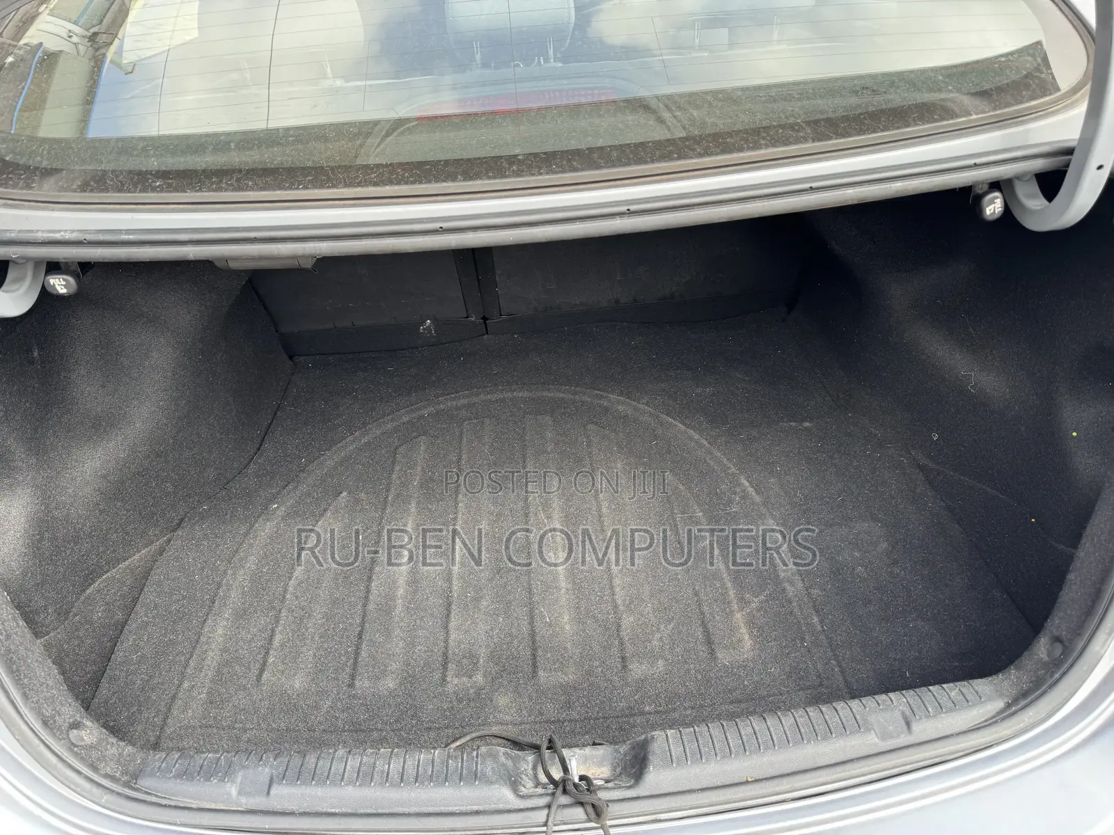 Hyundai Elantra SE Sedan FWD (1.8L 4cyl 6M) 2016 Silver