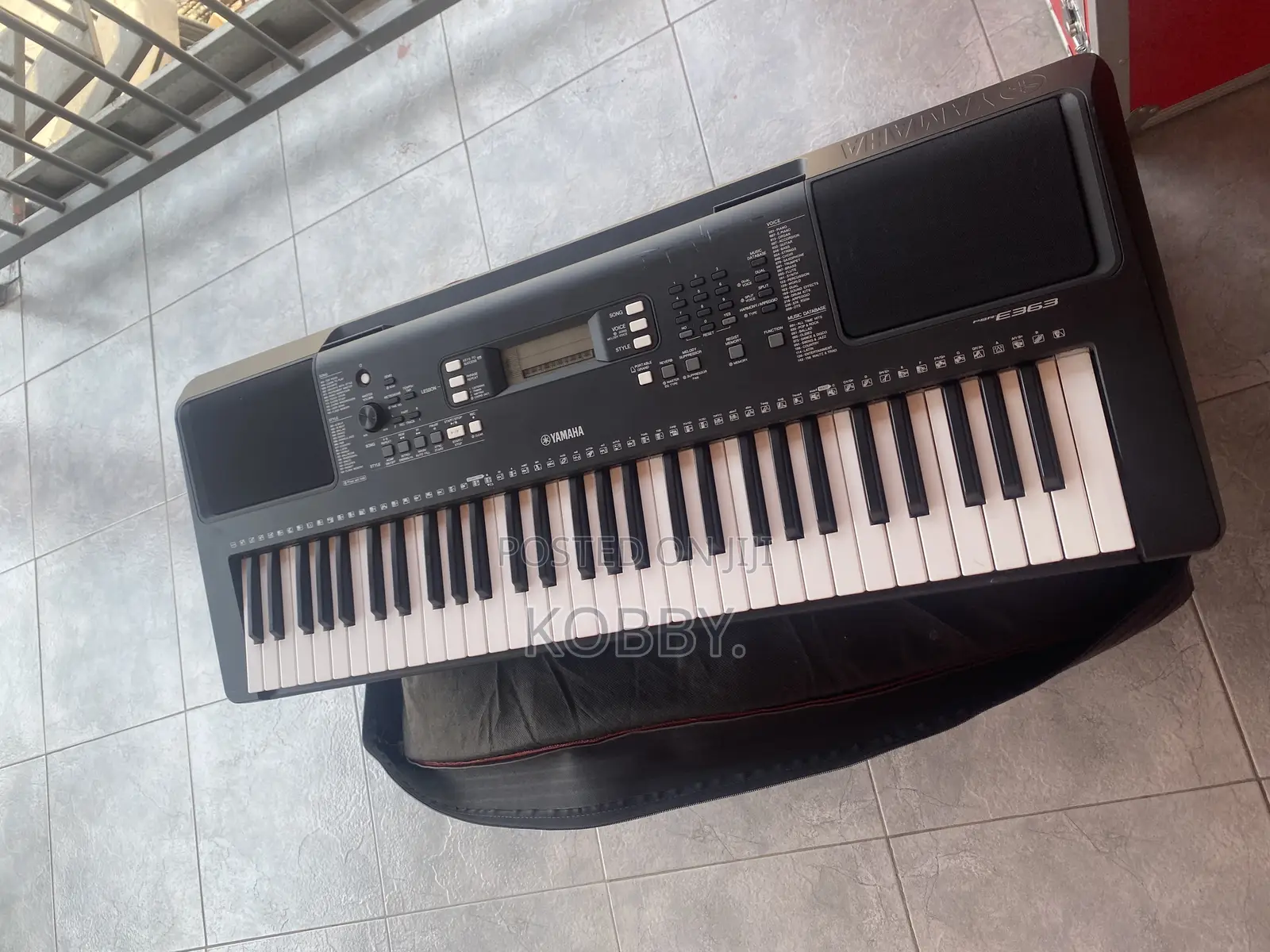 Yamaha PSR E363