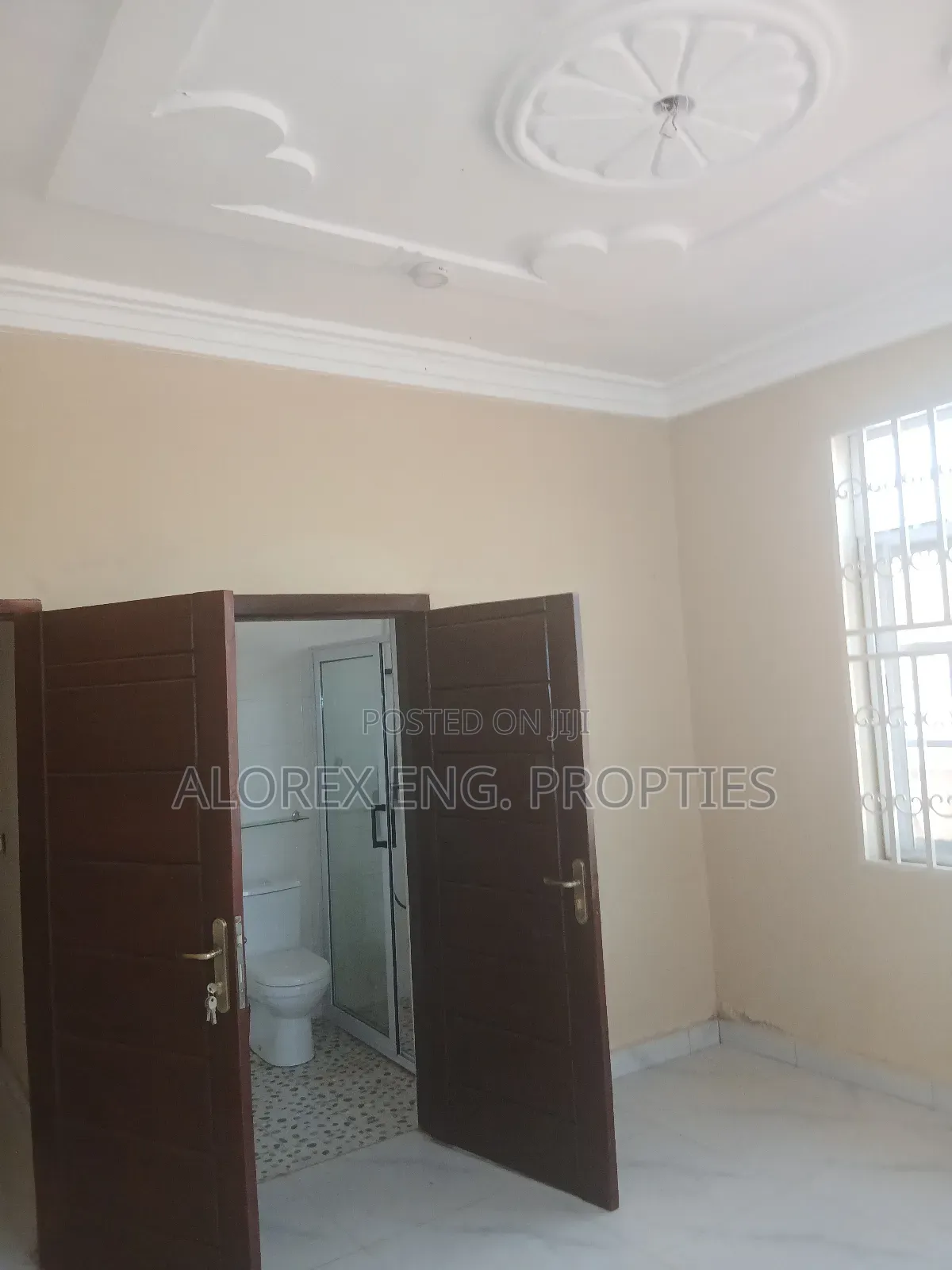 3bdrm Apartment in Rowi, Adenta for rent