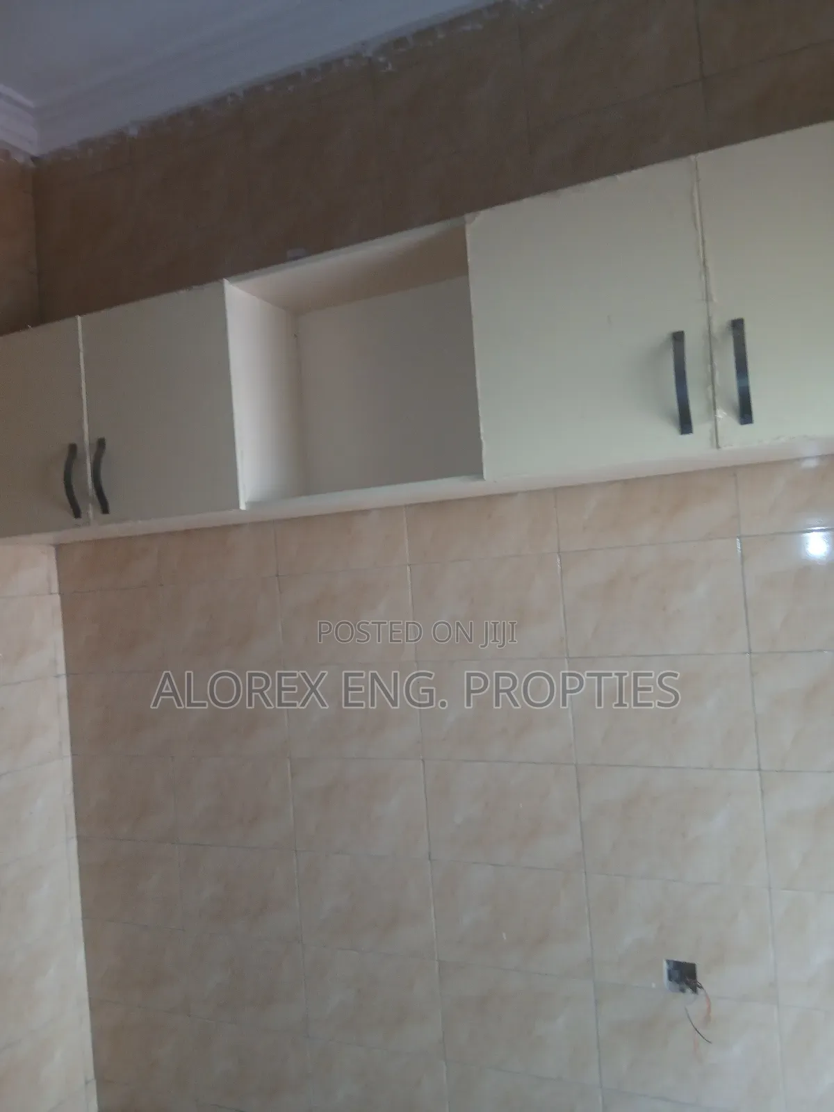 3bdrm Apartment in Rowi, Adenta for rent