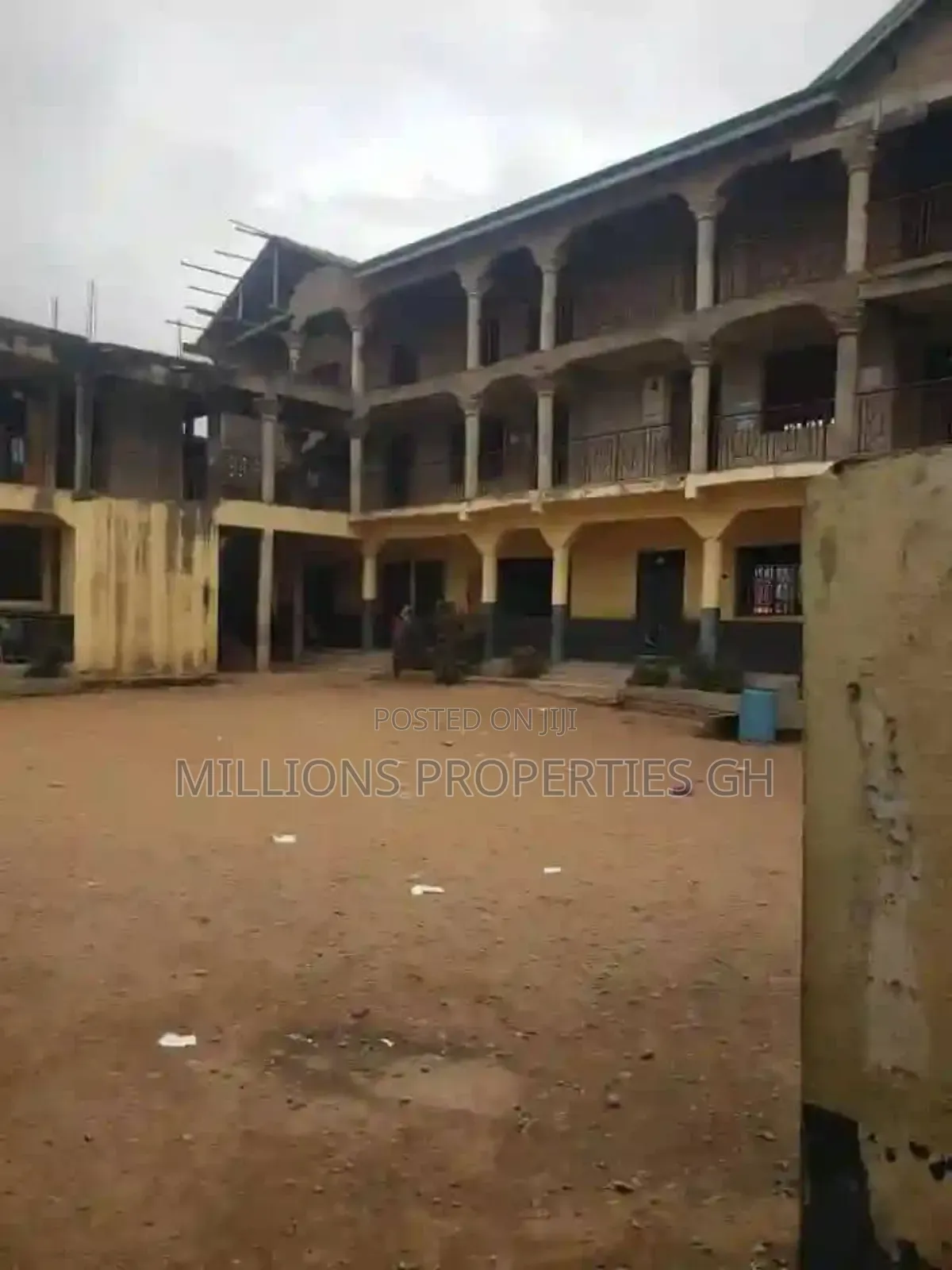 School 4sale Ablekuma