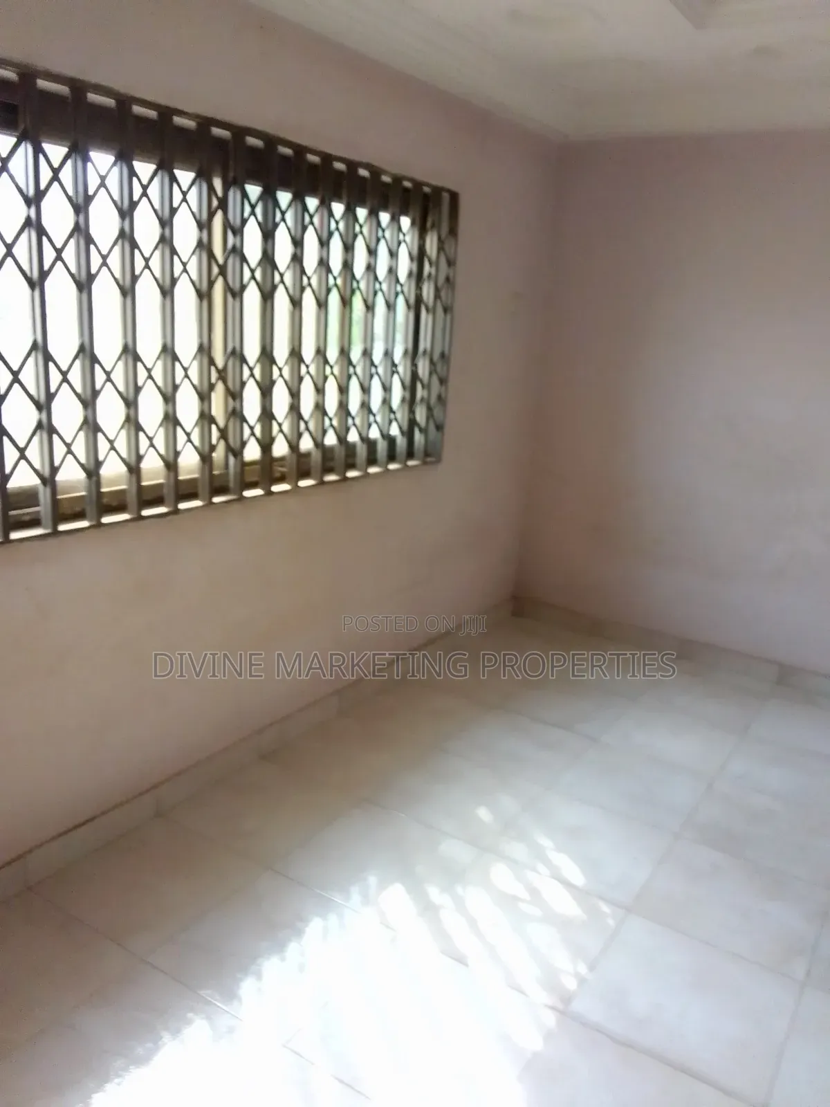 6bdrm House in Gbawe Bulemin for sale