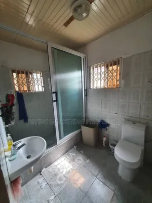 6bdrm House in Dzorwulu for sale
