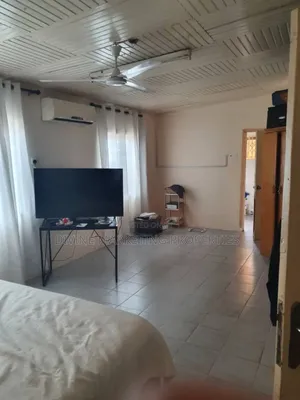 6bdrm House in Dzorwulu for sale