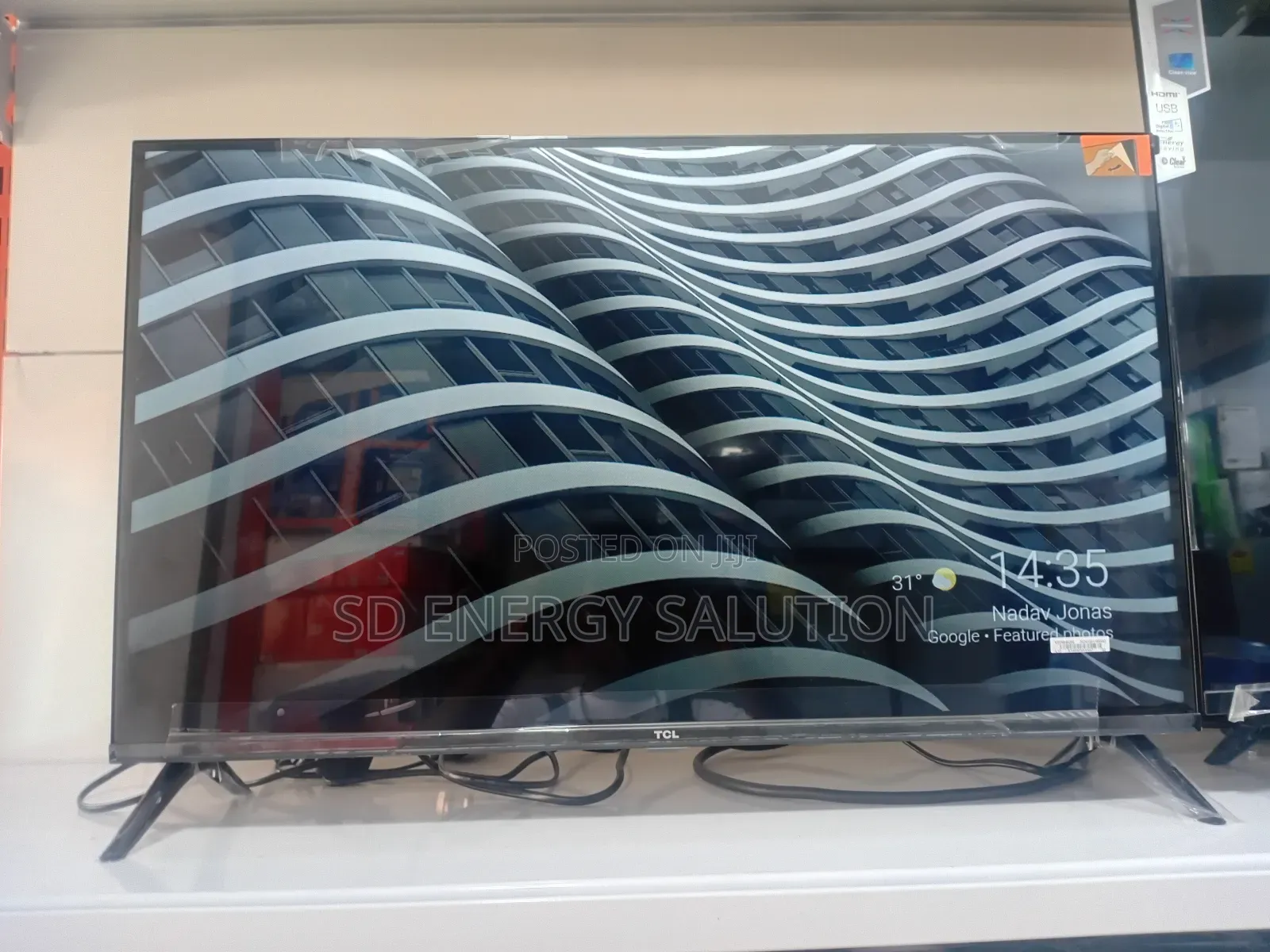 Clear Picture 32" TCL Screen