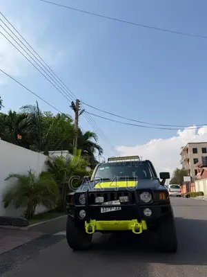 Hummer H3 SUV H3X 2010 Yellow