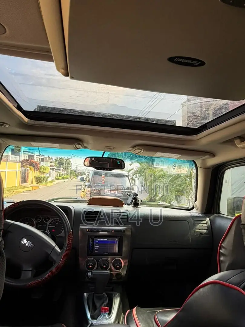 Hummer H3 SUV H3X 2010 Yellow