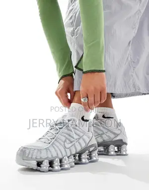 Nike Shocks