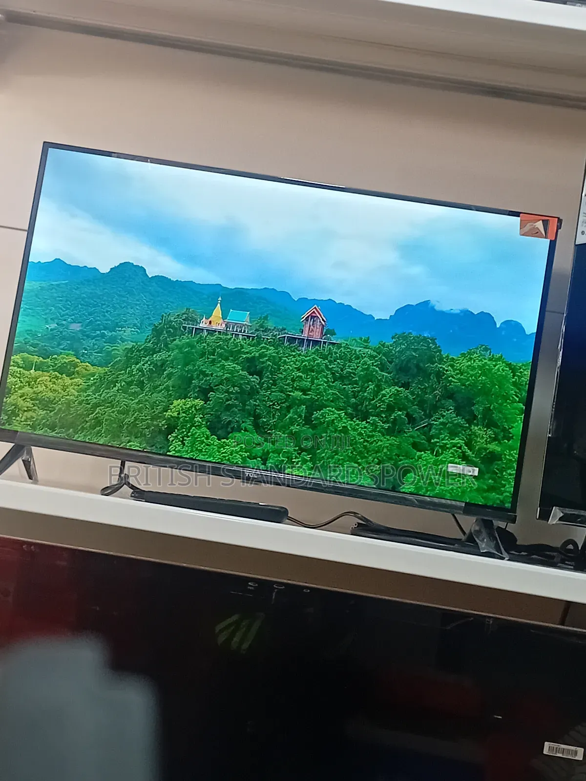 Make Every Moment Brighter With a 32-Inch Android Smart Tv