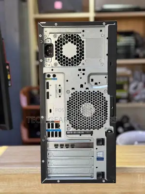 Desktop Computer HP Z2 G4 Tower 16GB Intel Core i7 SSD 256GB