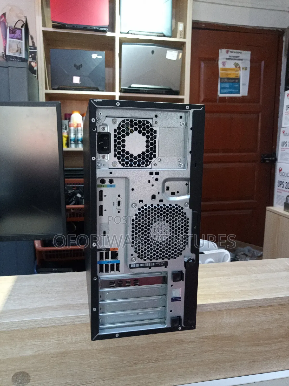 Desktop Computer HP Z2 G4 Tower 16GB Intel Core I7 HDD+SSD 256GB