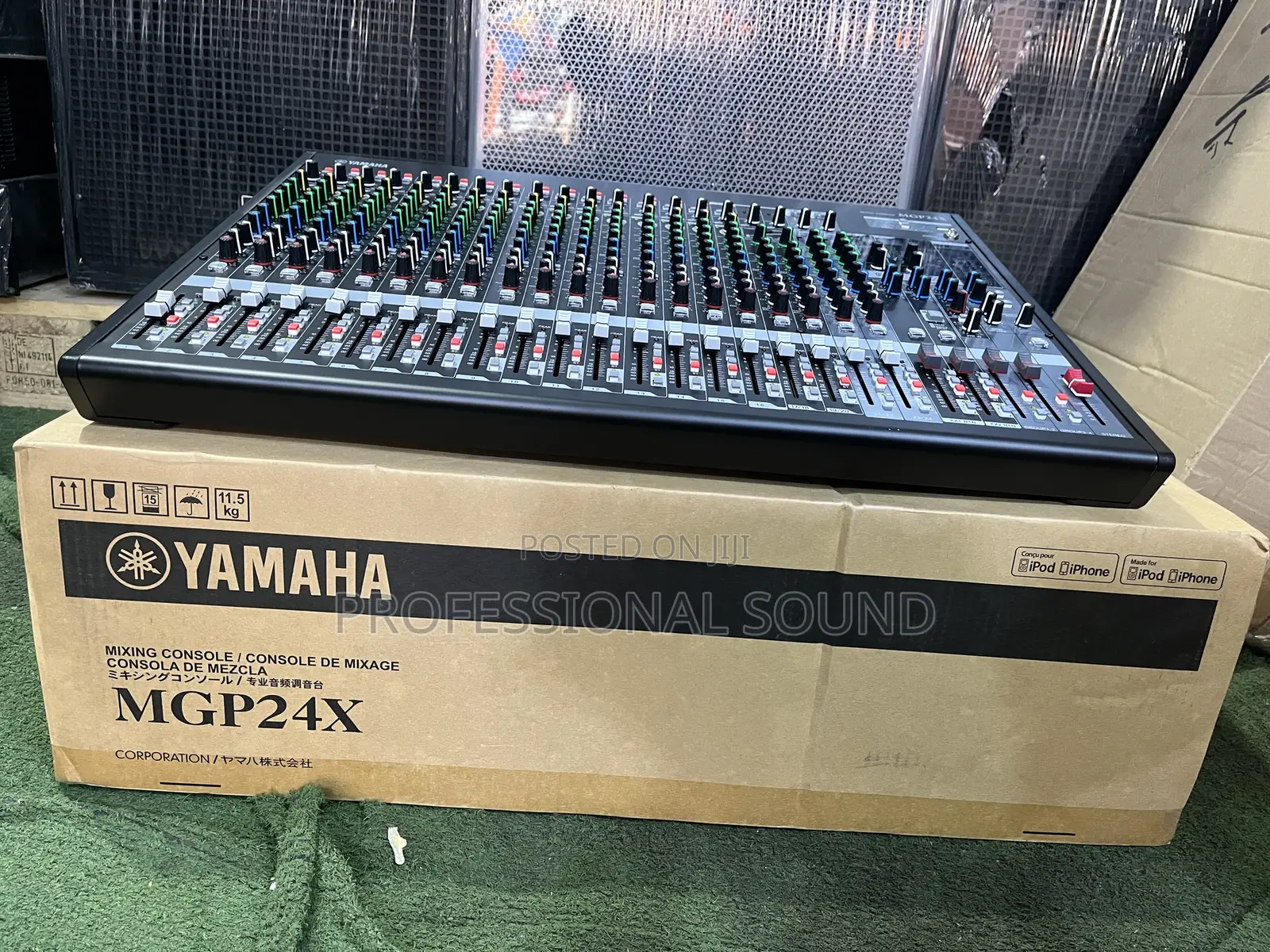 Yamaha Mgp24x 24-Channel Premium Mixing Console.