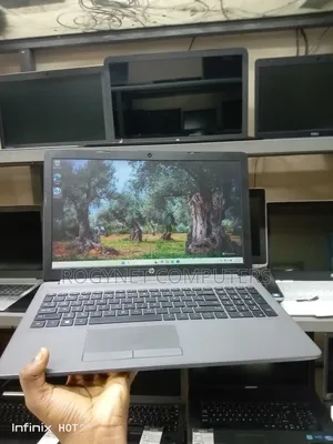 Laptop HP 255 G8 8GB AMD Ryzen 3 SSD 256GB
