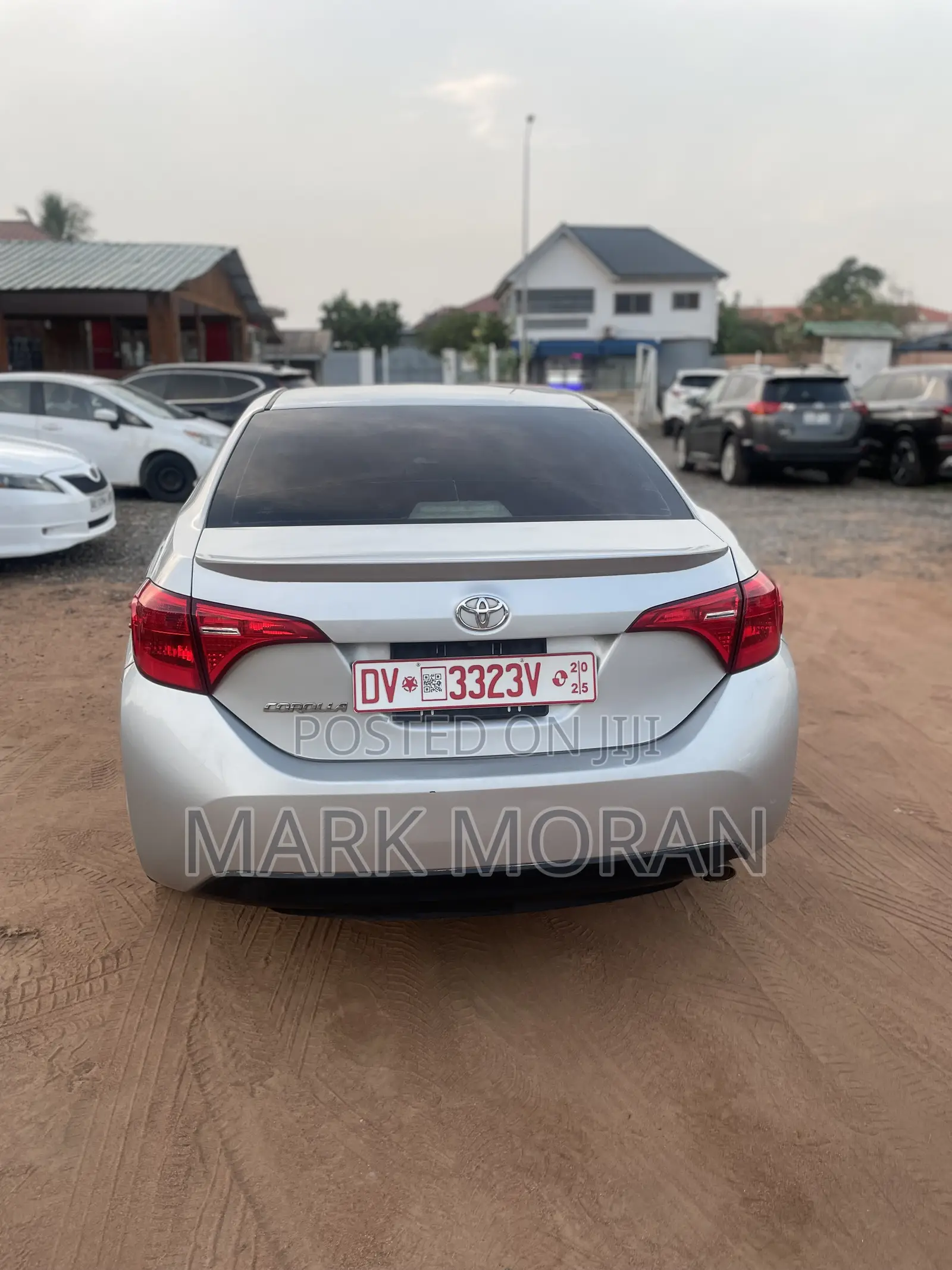 Toyota Corolla LE Eco (1.8L 4cyl 2A) 2019 Silver