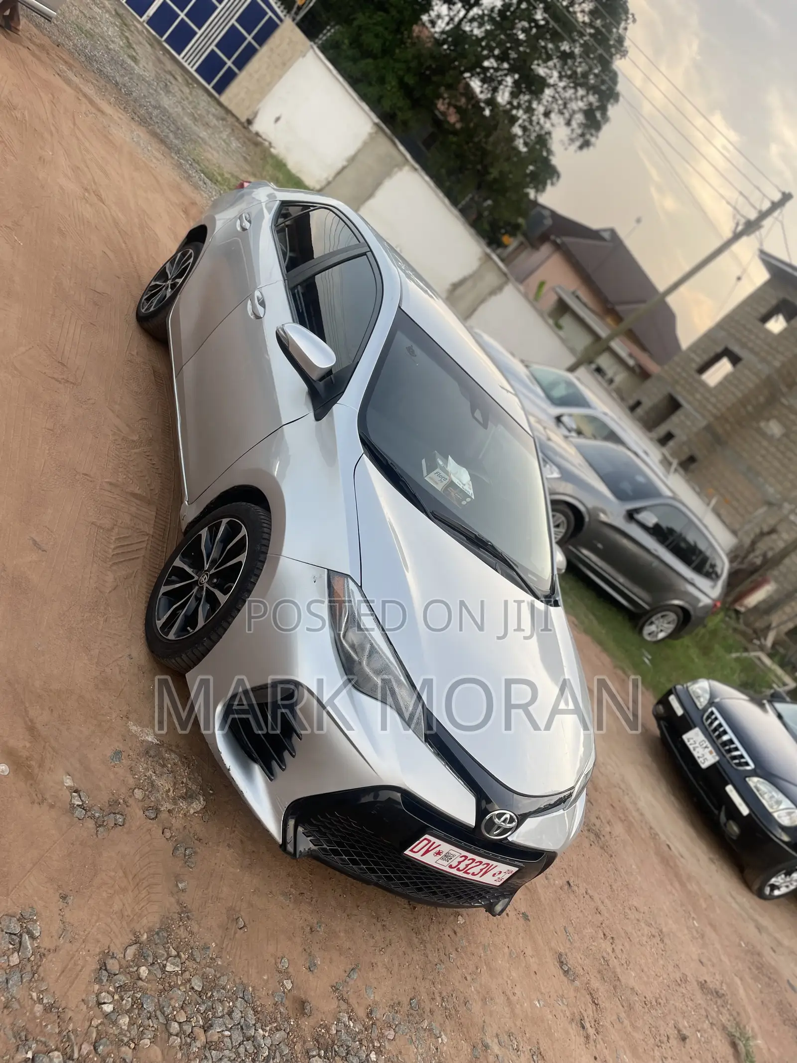Toyota Corolla LE Eco (1.8L 4cyl 2A) 2019 Silver