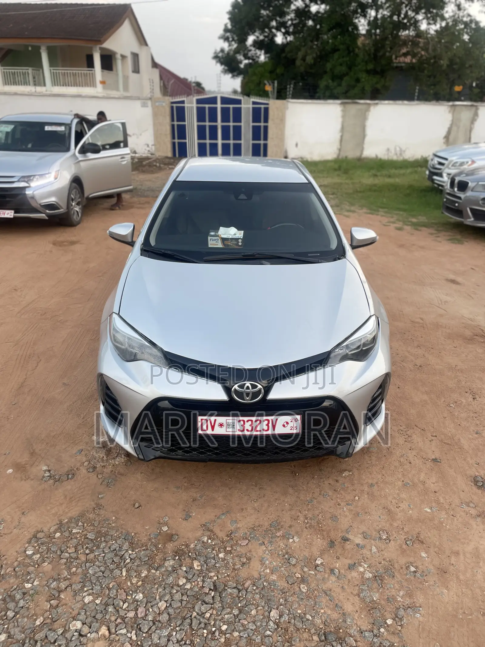 Toyota Corolla LE Eco (1.8L 4cyl 2A) 2019 Silver