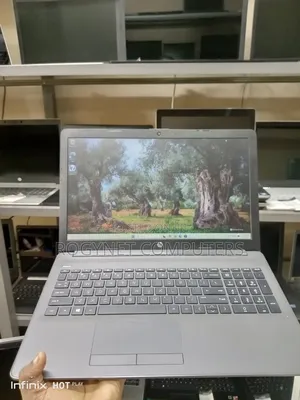 Laptop HP 255 G8 8GB AMD Ryzen 3 SSD 256GB