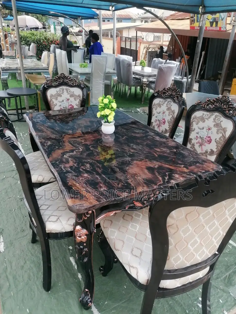 Royal Dining Table
