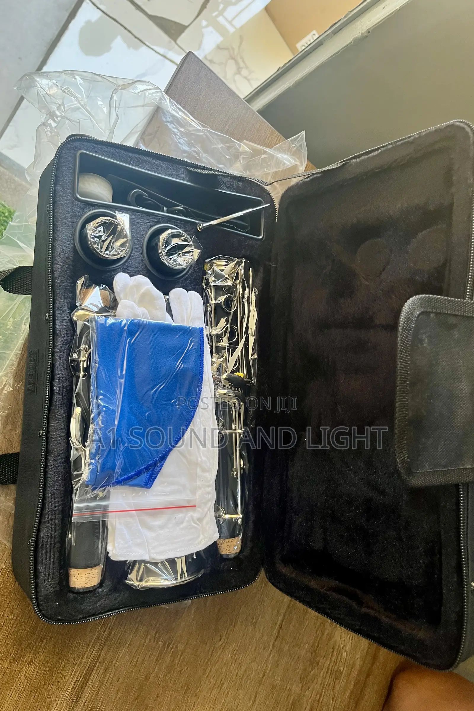 Titanic Usa Clarinet With Complete Case