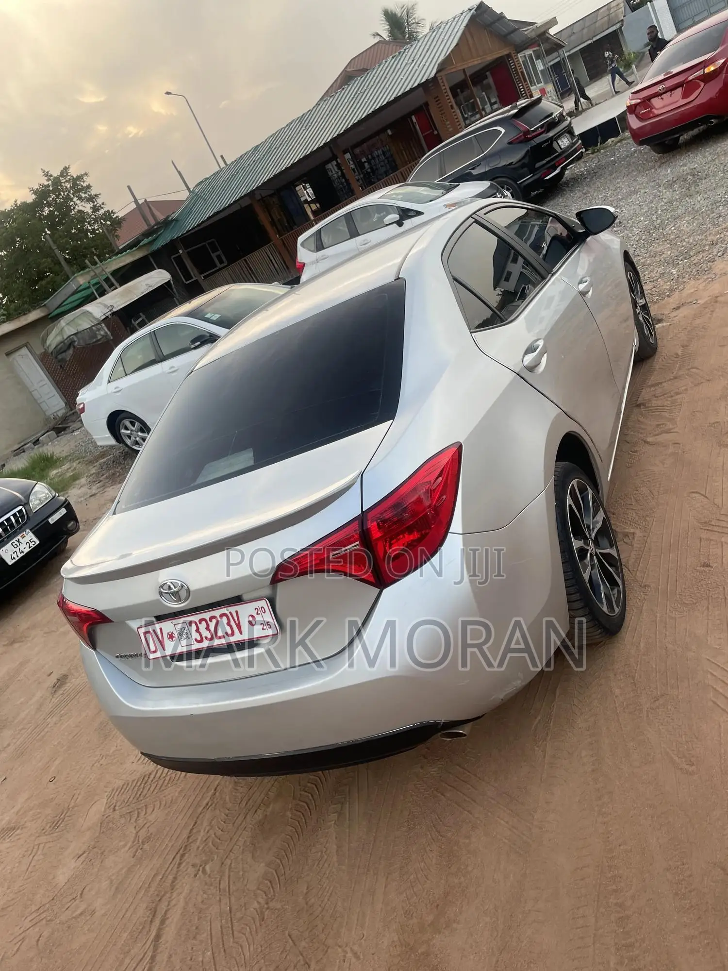 Toyota Corolla LE Eco (1.8L 4cyl 2A) 2019 Silver