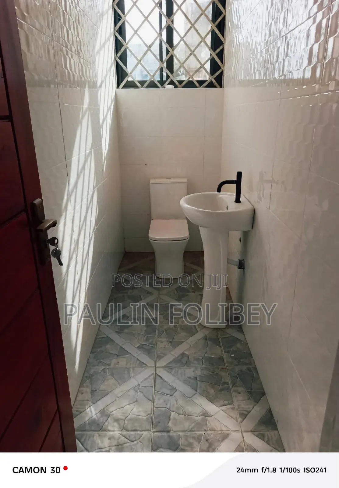 5bdrm Duplex in Dg Properties, Ablekuma for sale