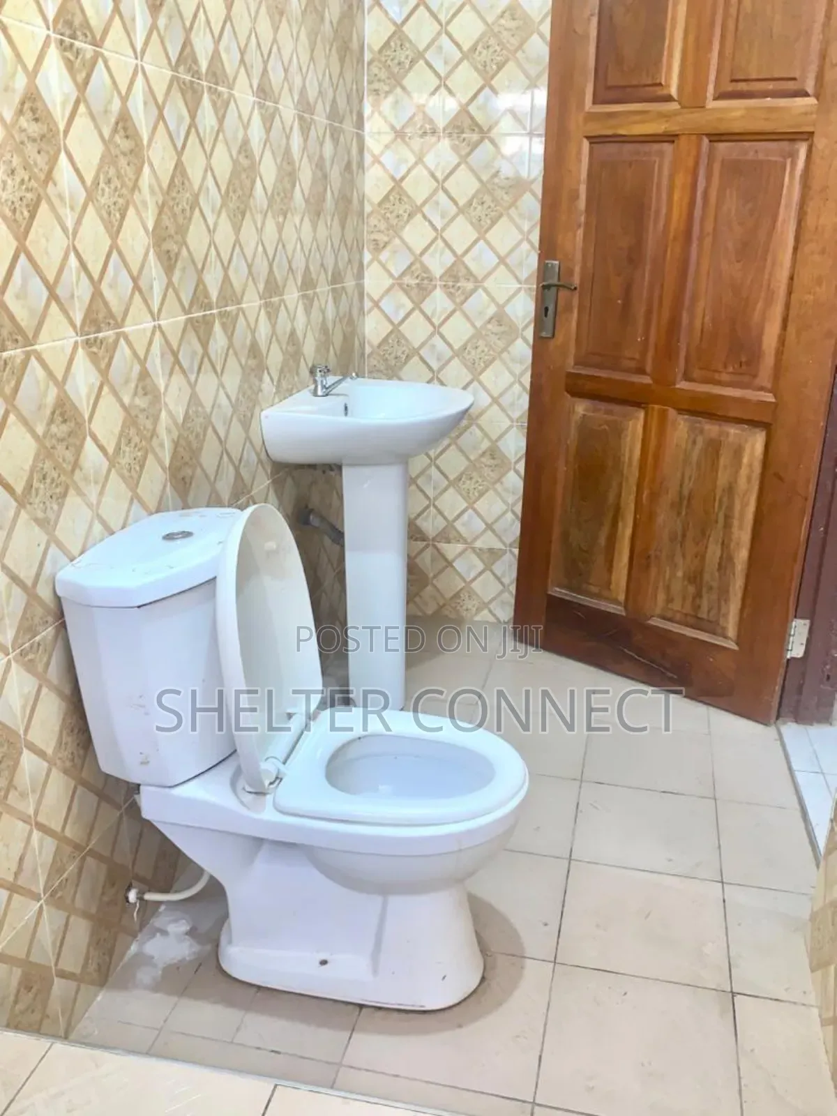 3bdrm House in Old Ashomang for sale
