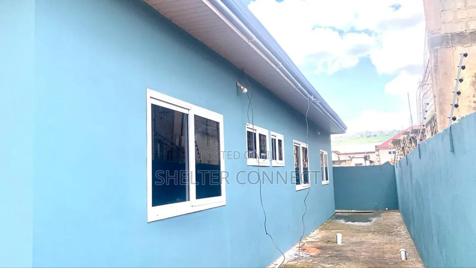 3bdrm House in Old Ashomang for sale