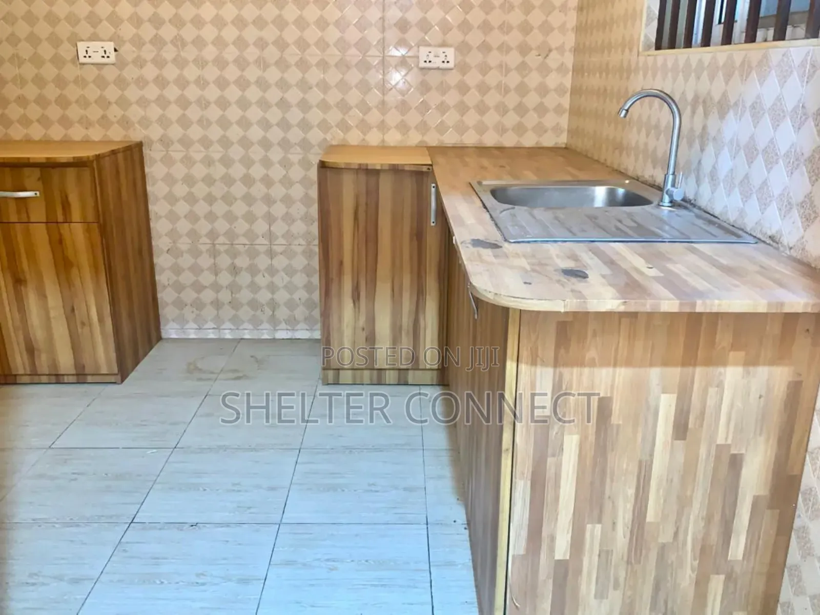 3bdrm House in Old Ashomang for sale