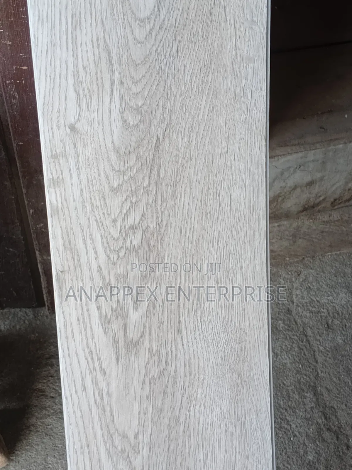 Floor Vinyl or Parquet for Flooring