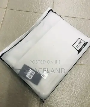 This Is Original Apple Macbook Pro-Air Macbook Bag 13-14 Inch Length.