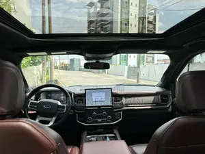 Ford Expedition Max 2022 Black