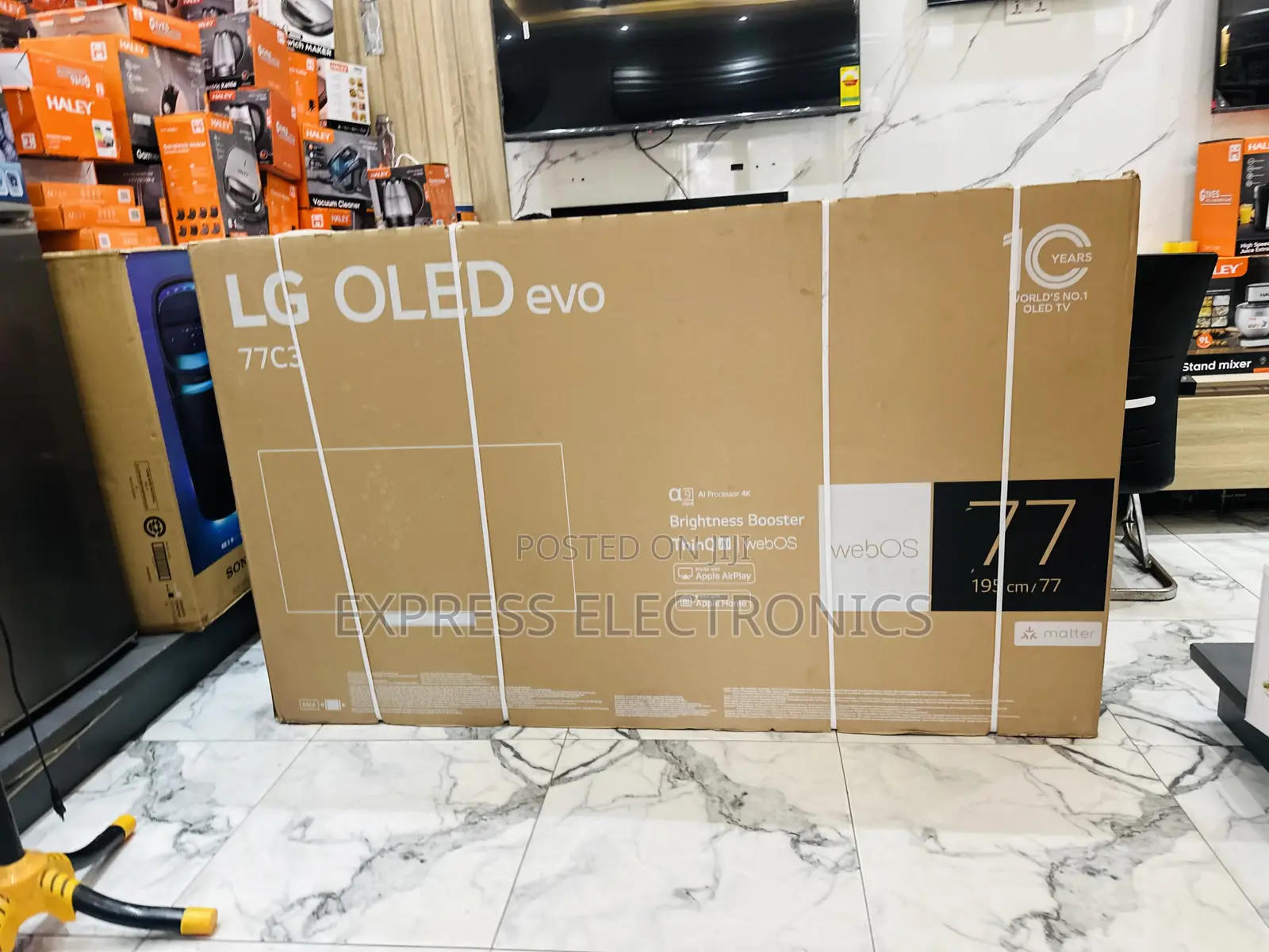 Superior Slim Oled Display Lg 77”C3 Television