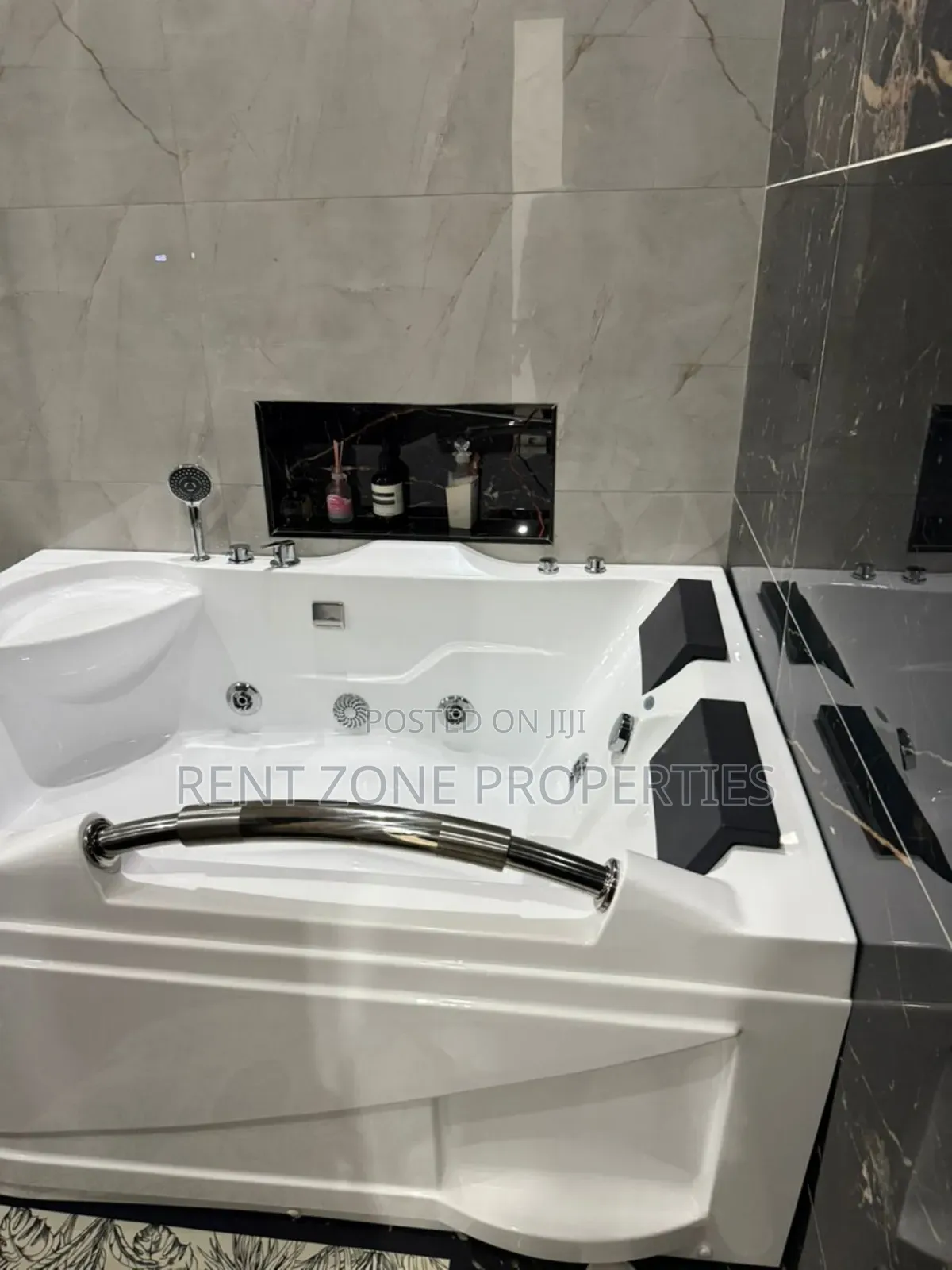 Furnished 4bdrm Duplex in Dome for sale