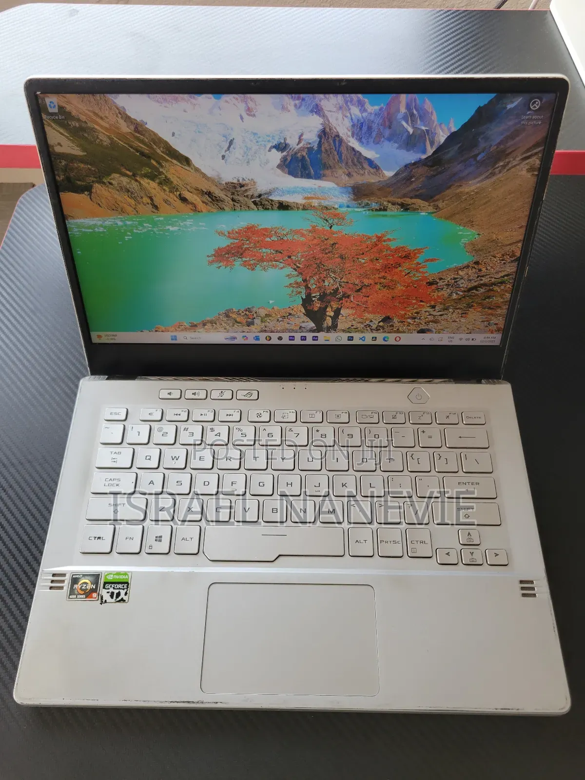 Laptop Asus ROG Zephyrus G14 16GB AMD Ryzen 9 SSD 1T