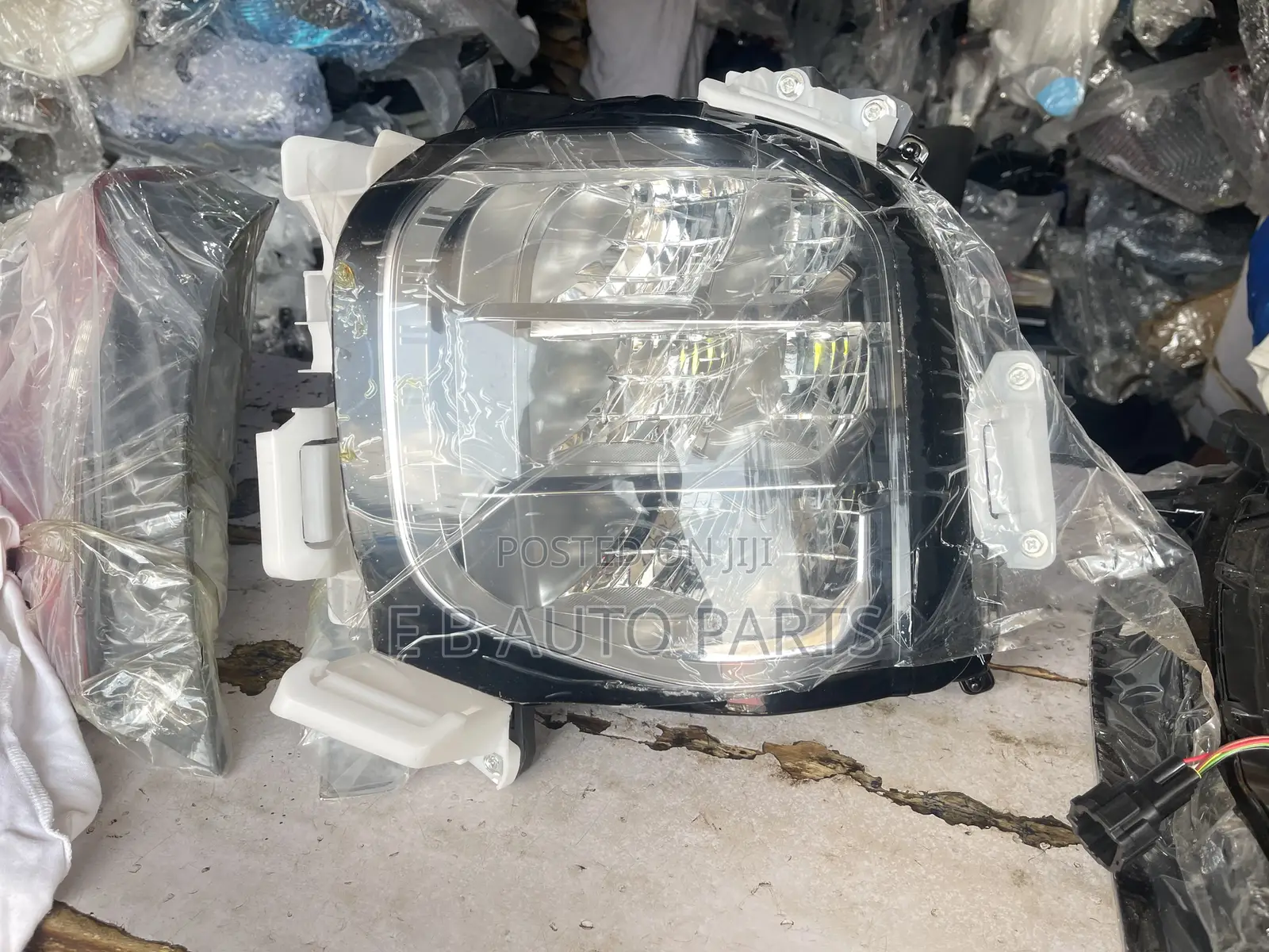 Outlander 2024 Headlight Right