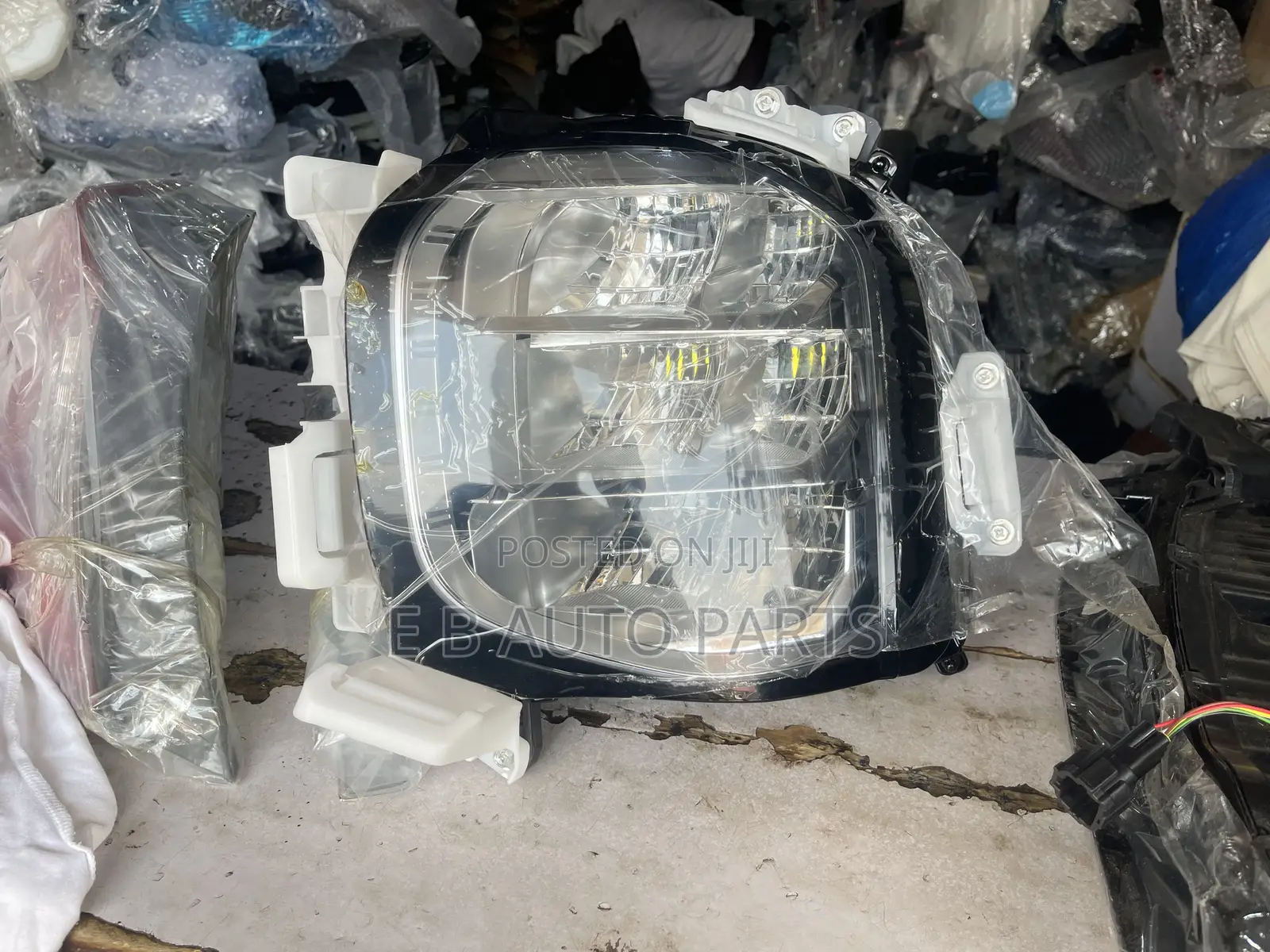 Outlander 2024 Headlight Right