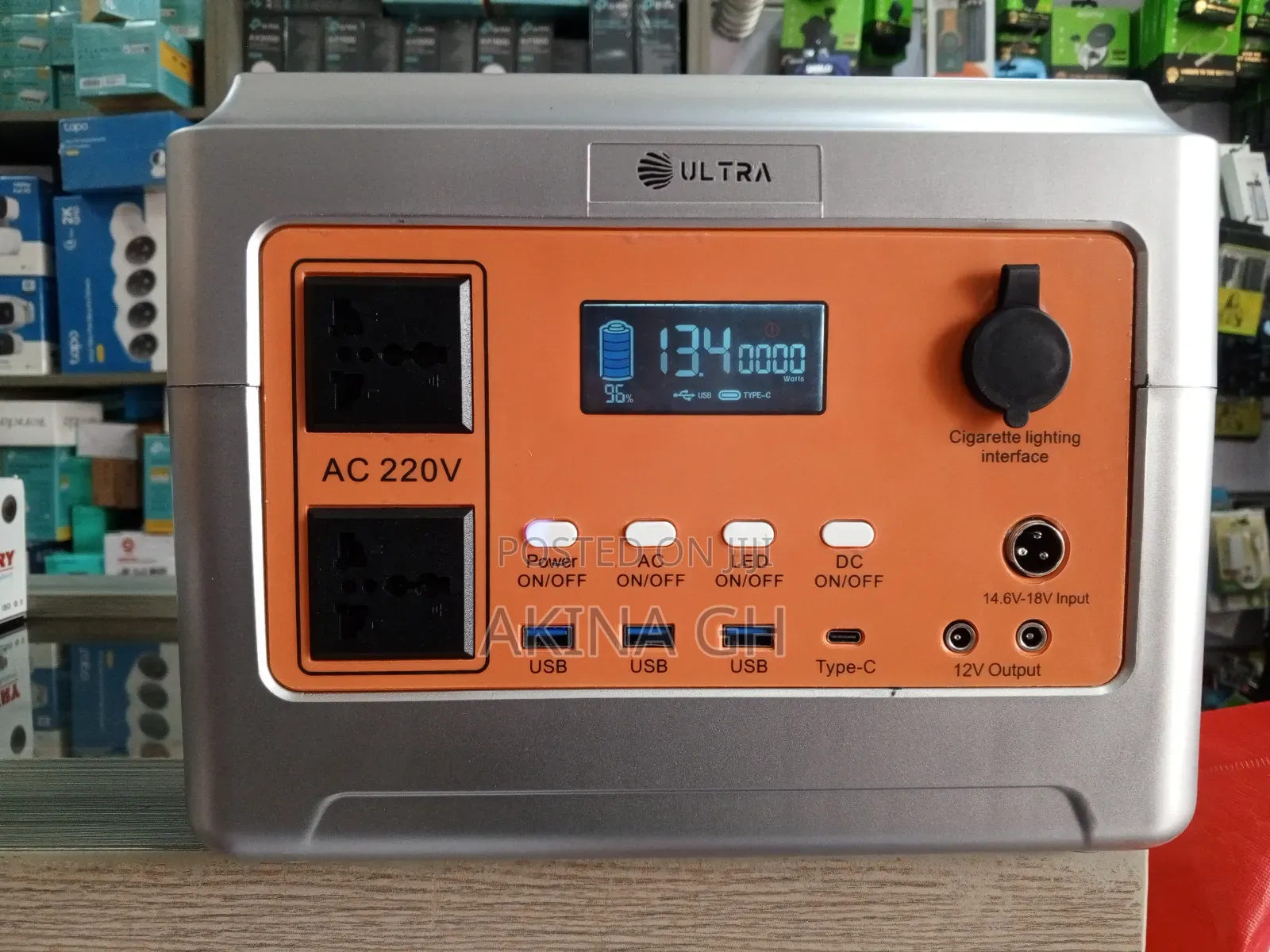 Ultra 600 Watt Power Station With Solar Panel