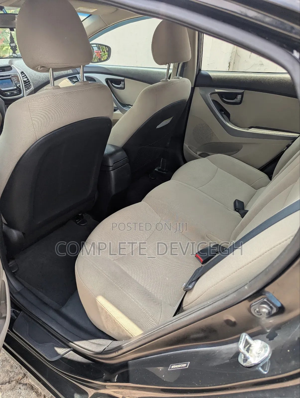 Hyundai Elantra SE Sedan FWD (1.8L 4cyl 6A) 2016 Black