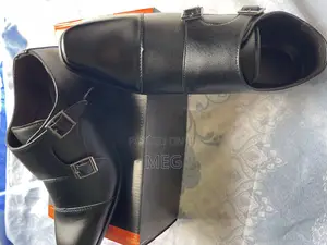 Men Black Shoe