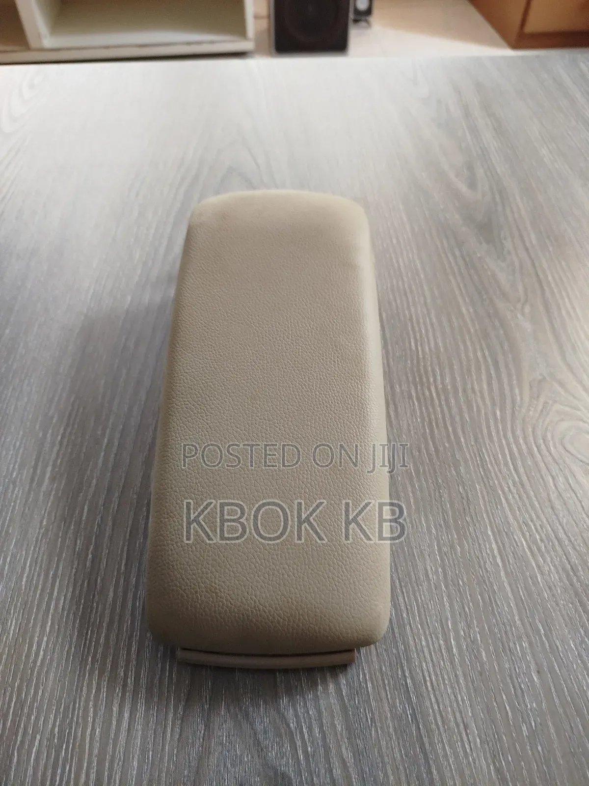 Audi A4 B6 Armrest Lid