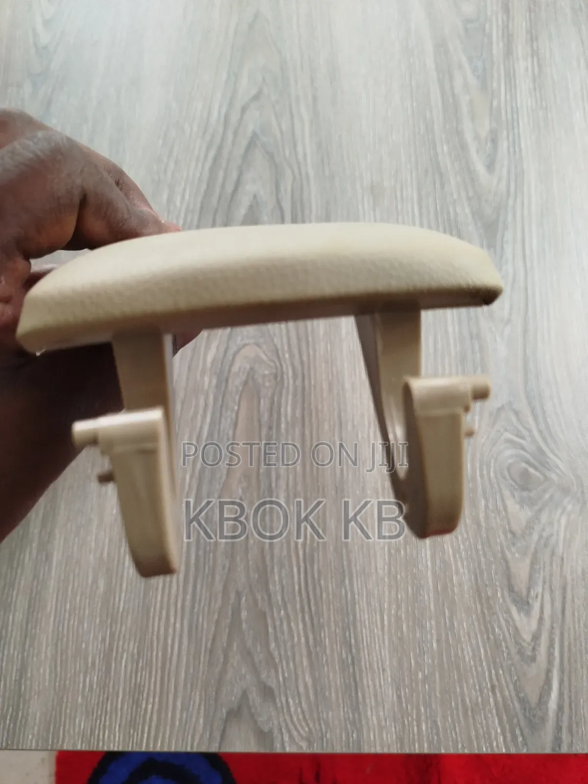 Audi A4 B6 Armrest Lid